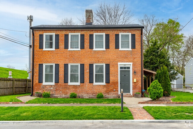 Historic homes line the streets of the Rosehill district in Downtown Jeffersonville.