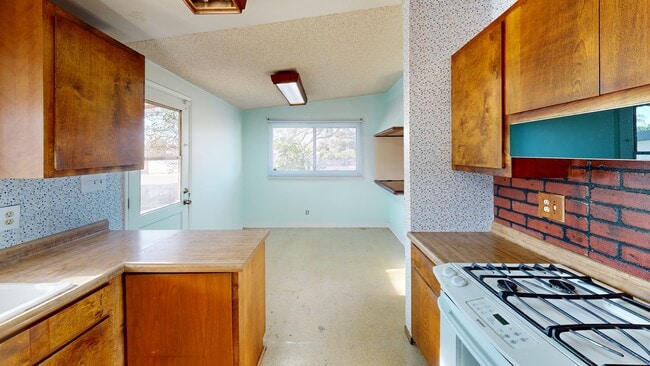 9304 Martha Way, Riverside, CA 92503 - photo 2