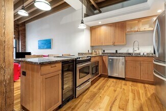 42 Beach St Unit 3D, Boston, MA 02111