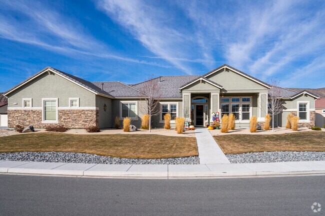Modern Ranch Style homes with over 3,000 square feet sell for $700K+ in Sky Ranch.