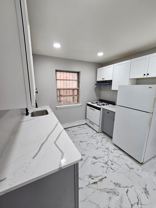 54 W Stratford Place Unit 1, Irvington, NJ 07111