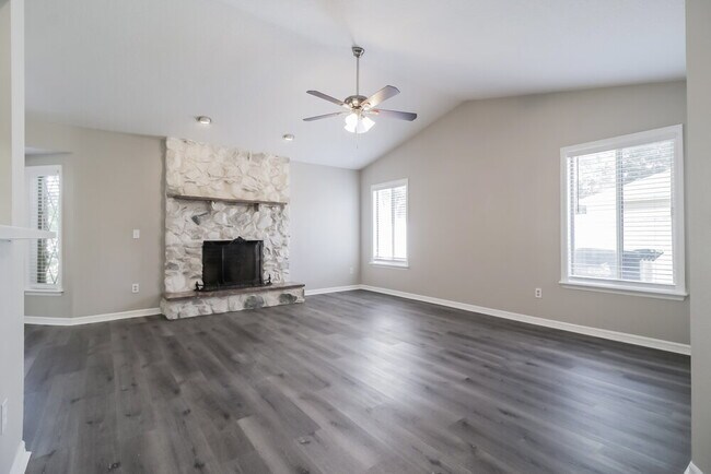 20507 Maxim Pkwy, Orlando, FL 32833 - photo 4