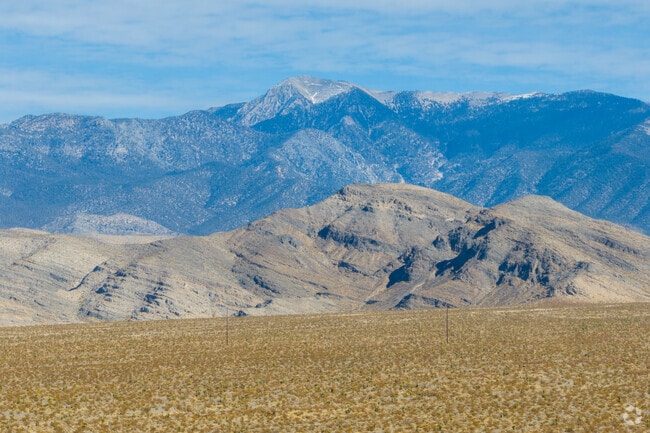 Pahrump sits right between the Spring Mountains and Nopah Mountains.