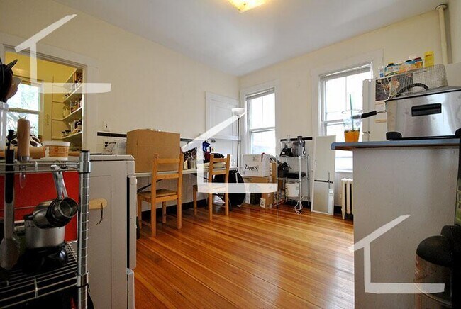 29 Gerald Rd unit 2, Brighton, MA 02135 - photo 5
