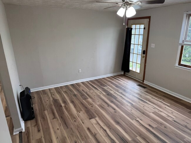 114 Edgemont Dr, Princeton, WV 24740 - photo 3