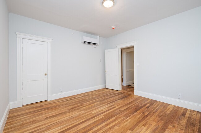 18 A Forest St unit 43, Cambridge, MA 02140 - photo 5