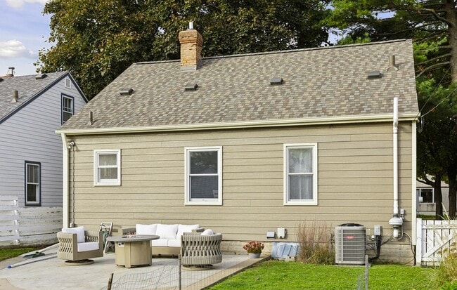 5749 Pleasant Ave, Minneapolis, MN 55419 - photo 2