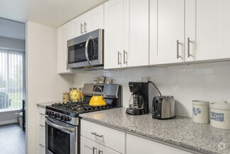 303 W State St, Doylestown, PA 18901