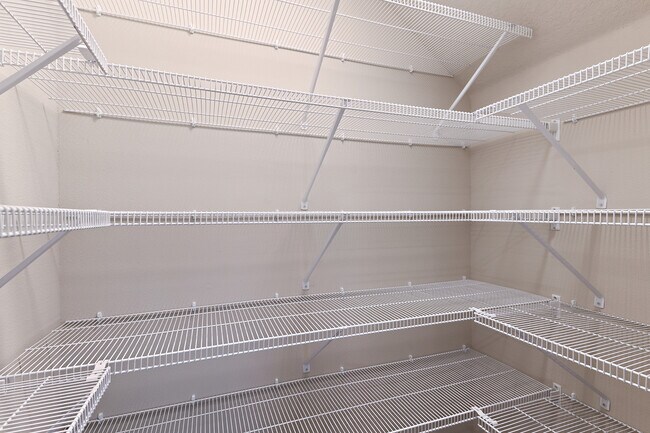 6614 Crescent Loop unit 36787352, Winter Haven, FL 33884 - photo 7