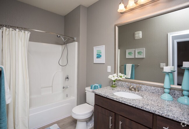 2BR, 2BA - 1,071 SF
