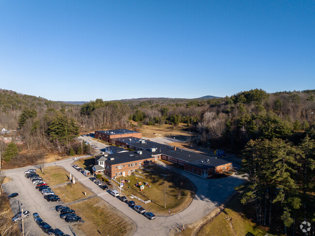 New Boston Central School in New Boston, NH serves grades K-5.