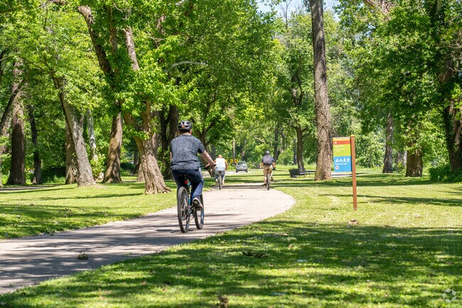 Ride along the 50 mile Meramec Greenway Trail and stop by Meramec Levee Recreational Park.