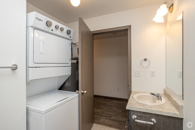 Studio - 453SF - Bathroom