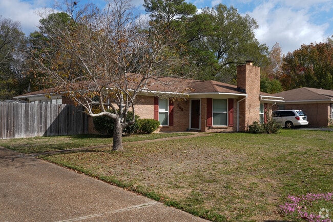Traditional homes are a common architectural style in Pearl neighborhoods.