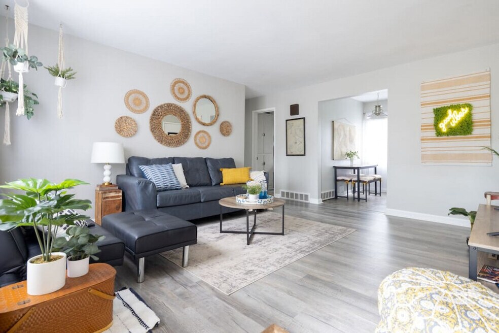 19229 Pierce Dr unit ID1061255P, Strongsville, OH 44149 - photo 1