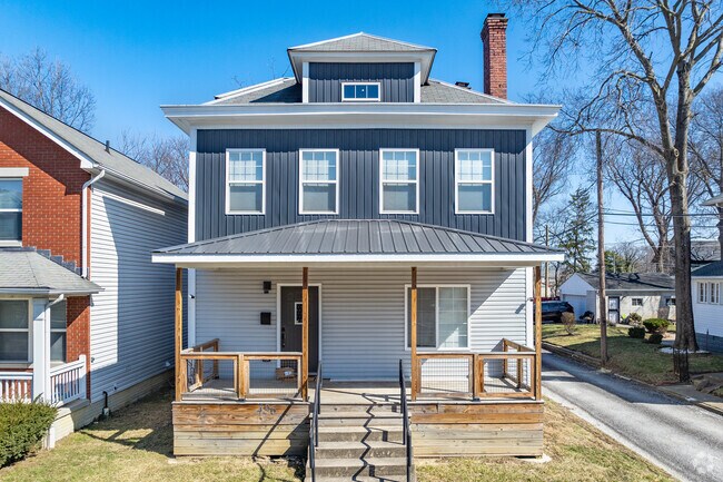 American foursquare style of homes can be found on many streets of South of Main.
