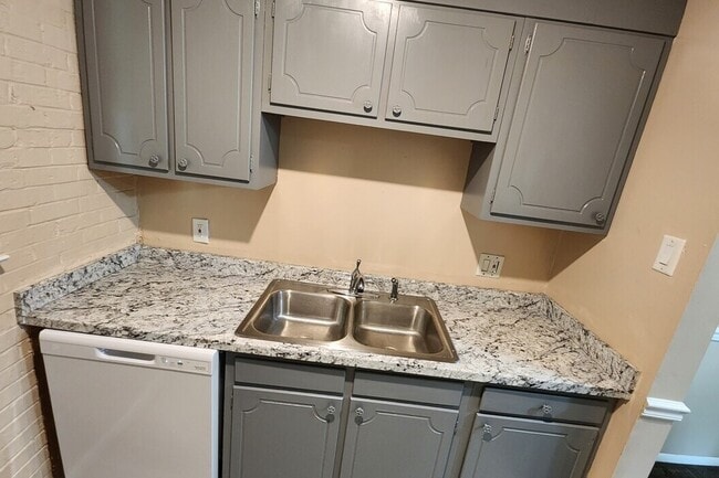 Kitchen with dishwasher