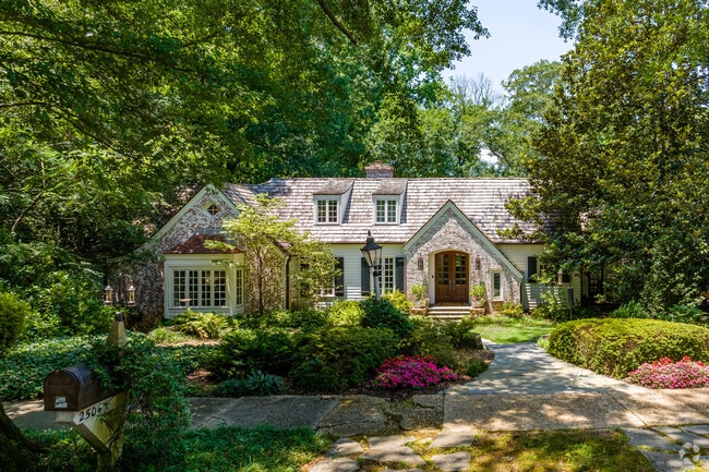 Peachtree Battle neighborhood features several 1930s Capecods.