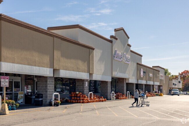 Jewel-Osco serves the Uptown Moline neighborhood and has a large selection of fresh food.