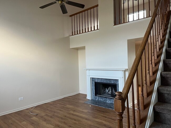 1871 Independence Ct, Gurnee, IL 60031 - photo 2