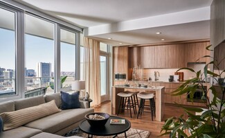 432 W Hill St, Chicago, IL 60610
