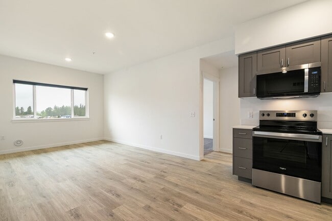Brand New Luxury Apartments in Lynden - City Gate, Lynden, WA 98264 - photo 4
