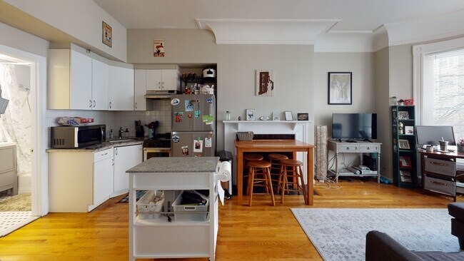 511 Beacon St unit 9, Boston, MA 02215 - photo 2