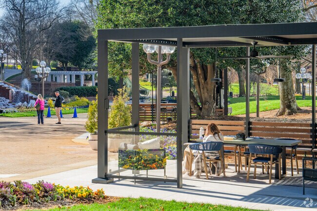 The Galleria Garden in Vinings features scenic space to eat lunch or take a walk.