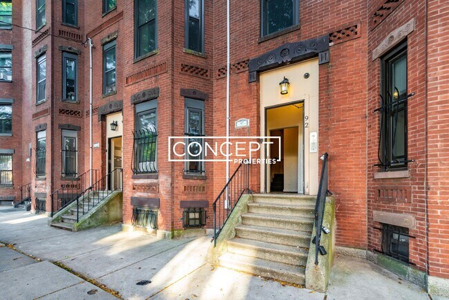 92 Hammond St unit 1, Roxbury Crossing, MA 02120 - photo 2