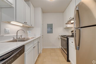 9524 E 71st St, Tulsa, OK 74133