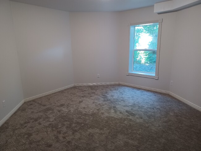 1137 Heather Cir, Farmington, UT 84025 - photo 5