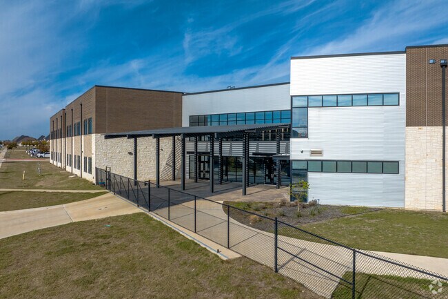 Argyle West has 907 students in grades PK, K-4