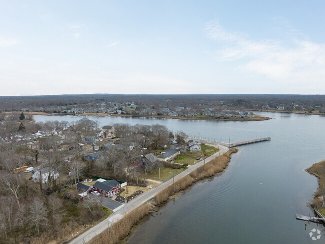 Homes surrounding Second Neck Creek.