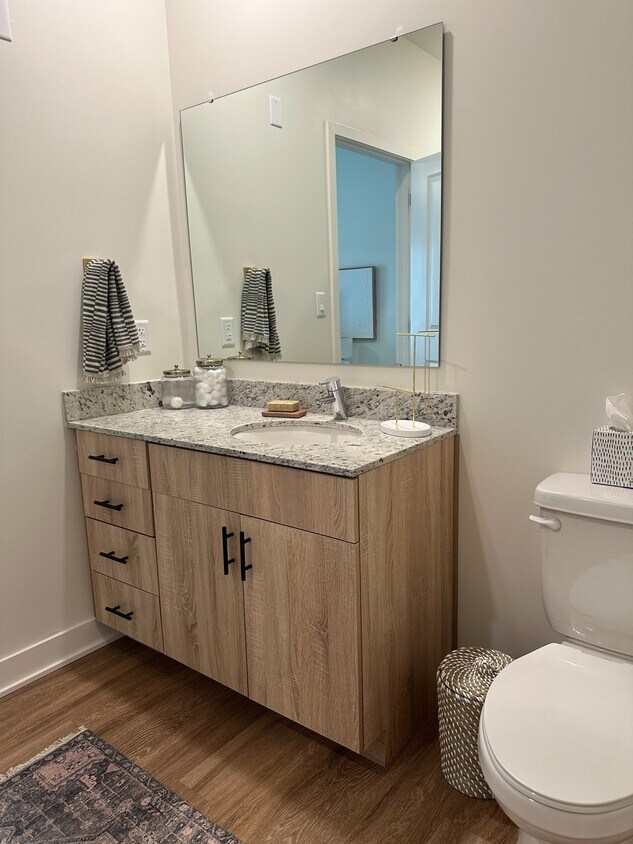 Parkside Apartments 7510 N Oak Trafficway, Kansas City, MO