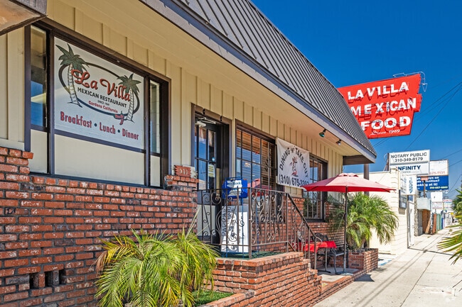 La Villa Mexican Food offers delicious and affordable Mexican meals in Alondra Park.