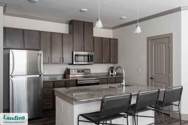 12500 Shadowglen Trace unit 10304, Manor, TX 78653 - photo 7