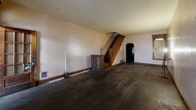 1183 Chase St, Camden, NJ 08104 - photo 2