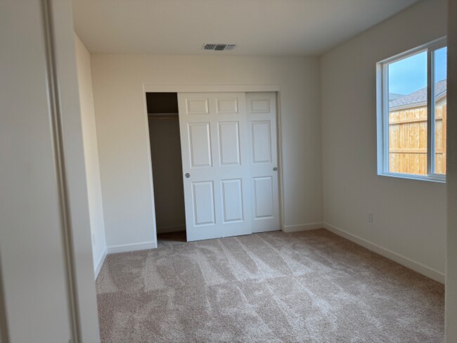 221 Dylan St, Merced, CA 95341 - photo 5