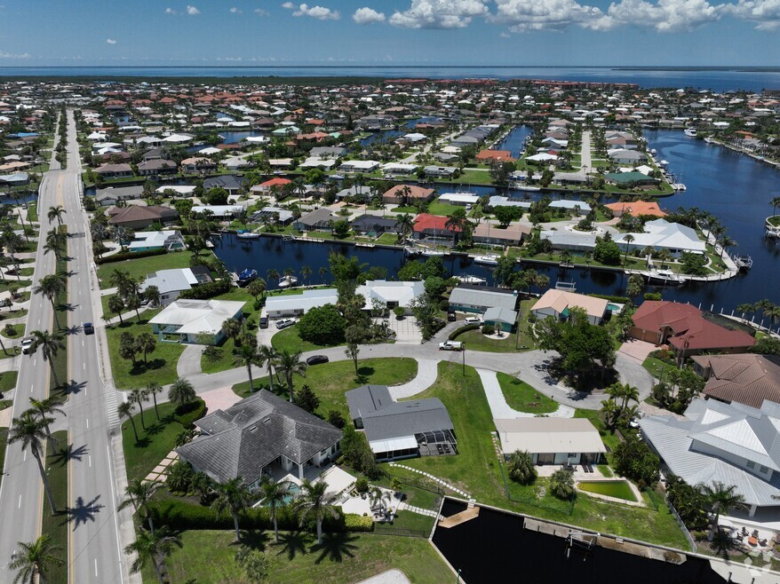 155 Donna Ct, Punta Gorda, FL 33950 - photo 2