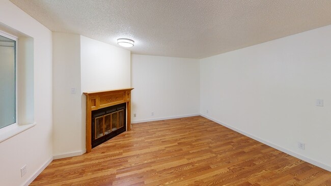 3675 S Gekeler Ln unit 6, Boise, ID 83706 - photo 2
