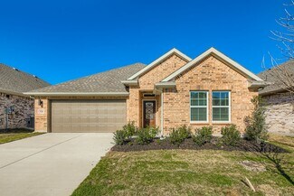 326 Amberville Dr, Red Oak, TX 75154