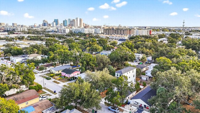 1734 W Cherry St unit ID1372960P, Tampa, FL 33607 - photo 6