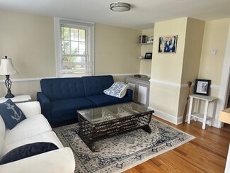 220 Atlantic Ave, Boothbay Harbor, ME 04538