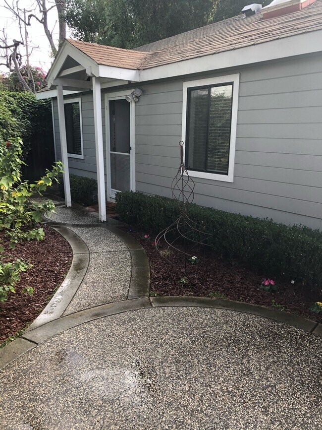 411 W Dana St Unit B, Mountain View, CA 94041