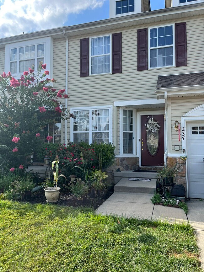 237 Westbrook Dr, Swedesboro, NJ 08085 - photo 3