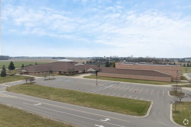 Front view of St. Johns Middle School.