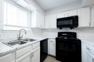 2910 A White Knight Blvd, Indianapolis, IN 46229