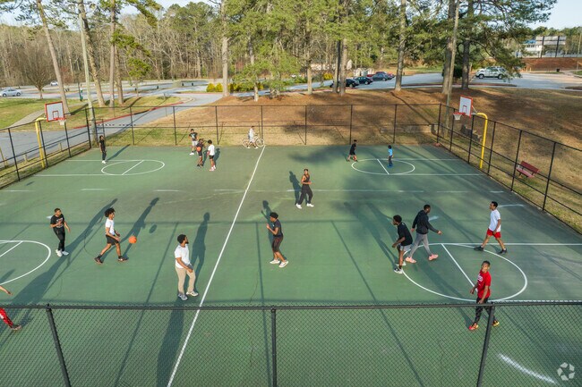 You can gather at the basketball courts at Duncan Park for friendly competition in South Fulton.