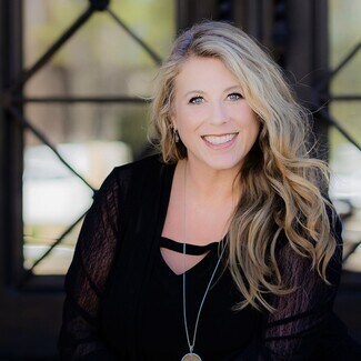Kelly DeBrosse