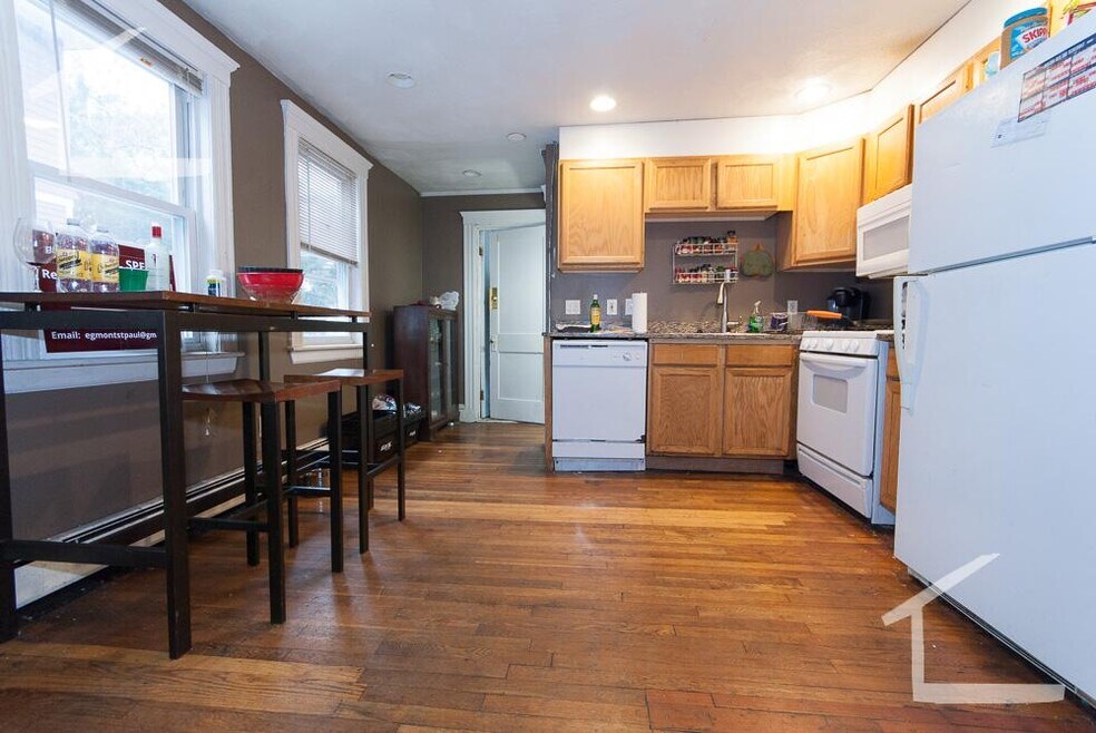 7 Wadsworth St unit 2, Allston, MA 02134 - photo 1